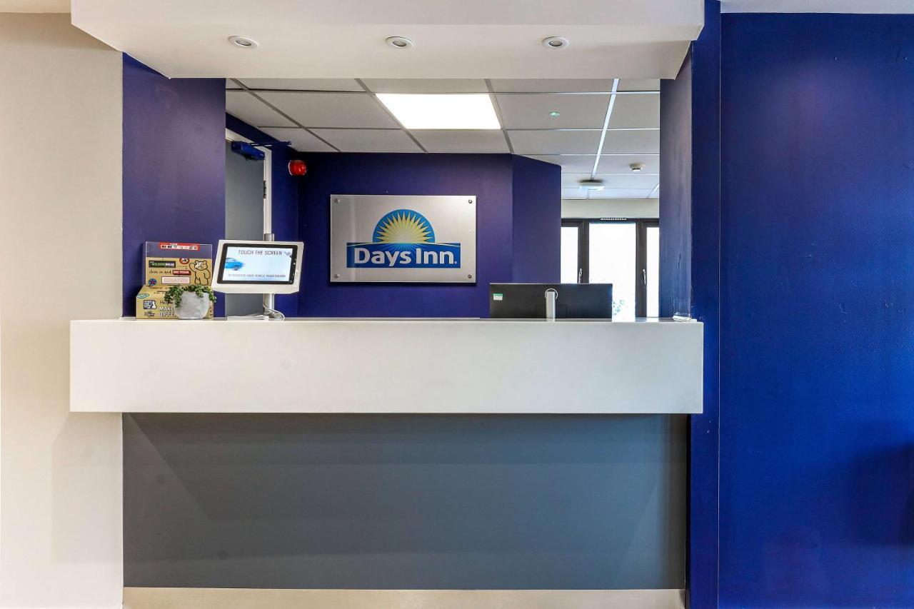 Days Inn London Stansted Airport Birchanger Exterior photo