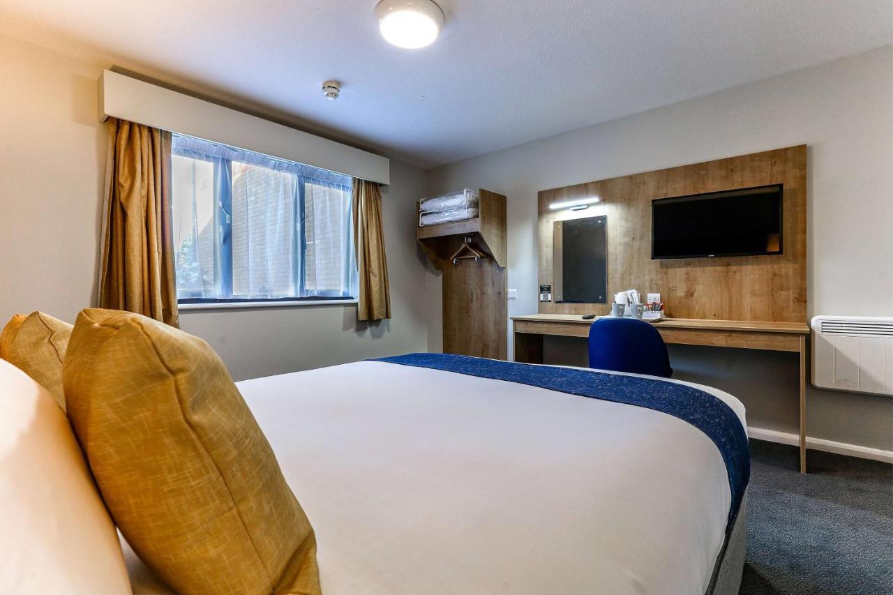 Days Inn London Stansted Airport Birchanger Exterior photo