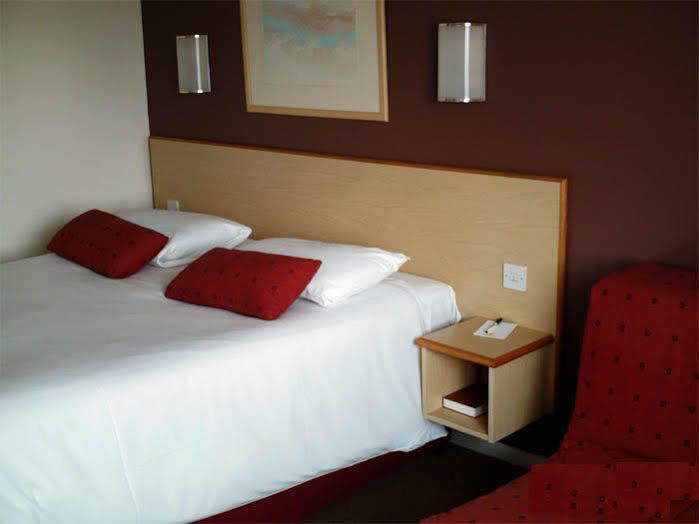 Days Inn London Stansted Airport Birchanger Exterior photo